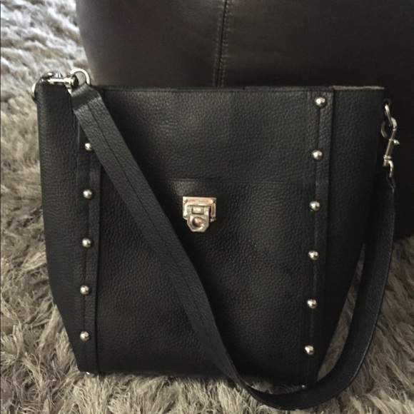 Rebecca Minkoff Handbags - 💕Rebecca Minkoff genuine purse/crossbody